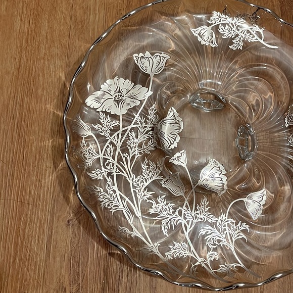 Vintage Glass Flanders Silver Overlay Poppy Footed Platter - Picture 7 of 7